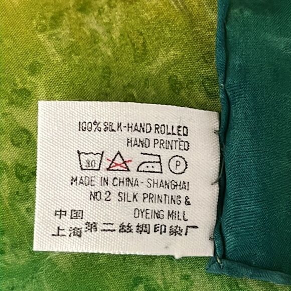 Golden Camel of Shanghai Hand Rolled and Hand Printed 100% Silk Square Scarf - Picture 12 of 12